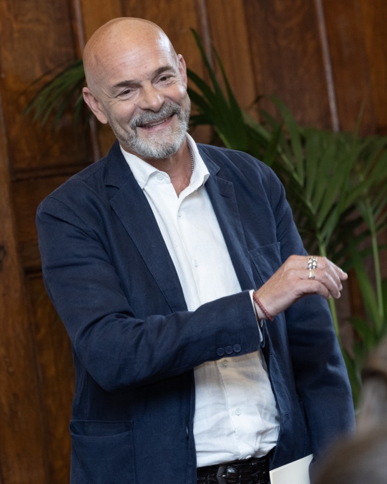 BJ Cunningham Keynote speaker on business, branding and marketing