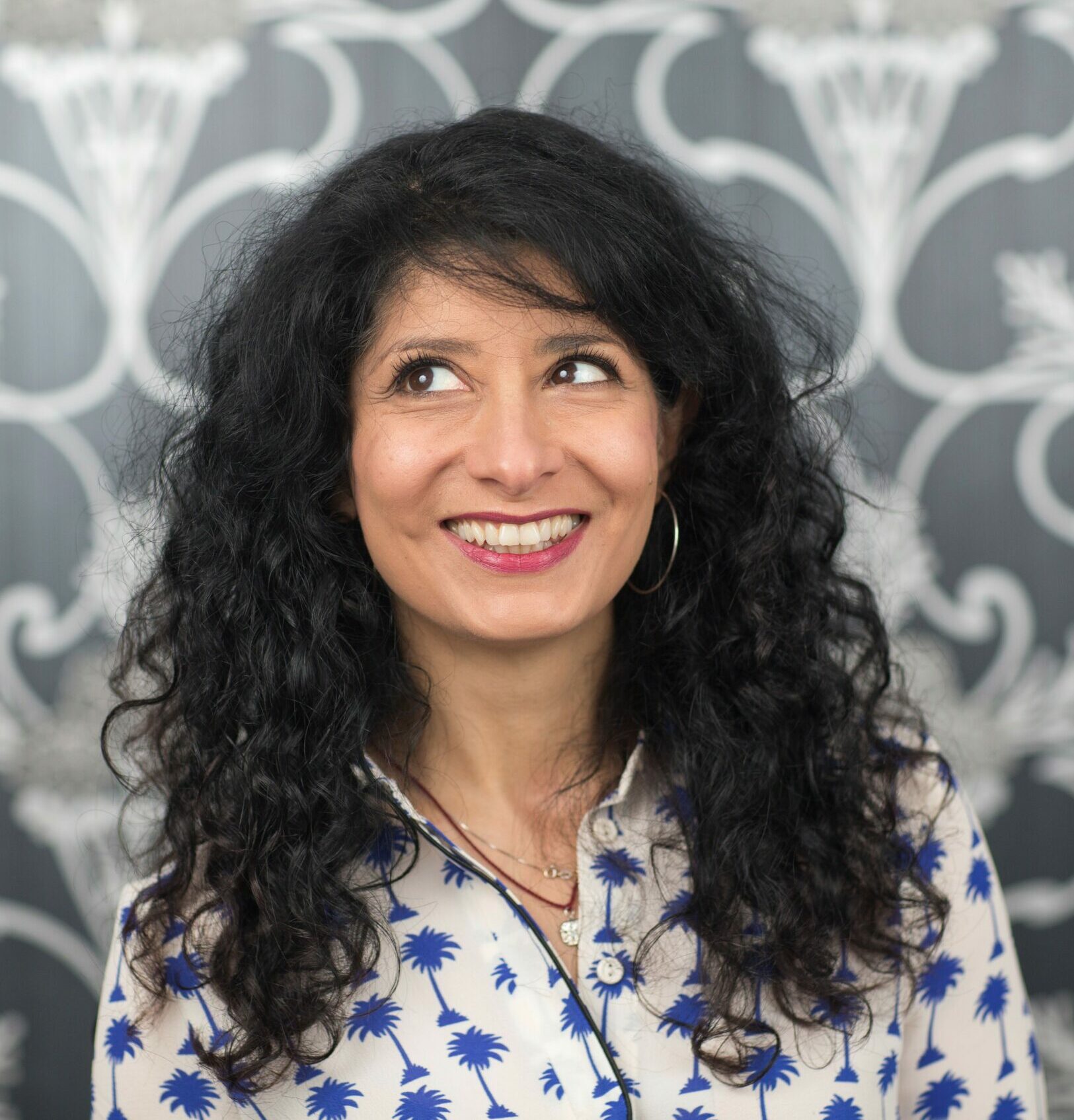Book Shappi Khorsandi via The Speakers Agency