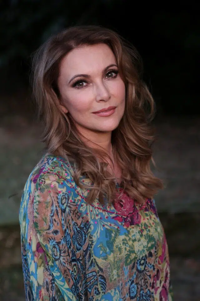Emma Samms
