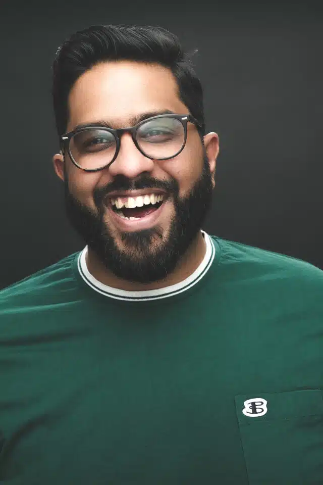 Eshaan Akbar comedian