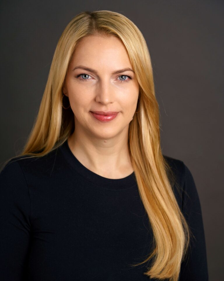 emma vardy looking at camera