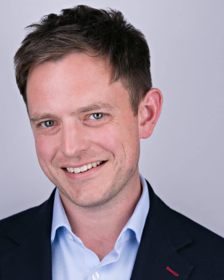 Dominic Colenso communication and performance keynote speaker