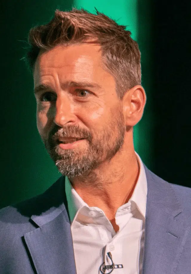Stuart Baldwin headshot