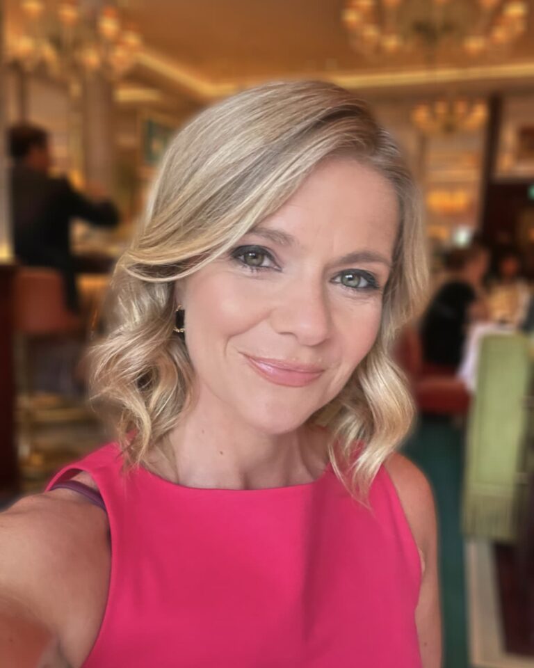 Robyn Dwyer facilitator, panel host and moderator