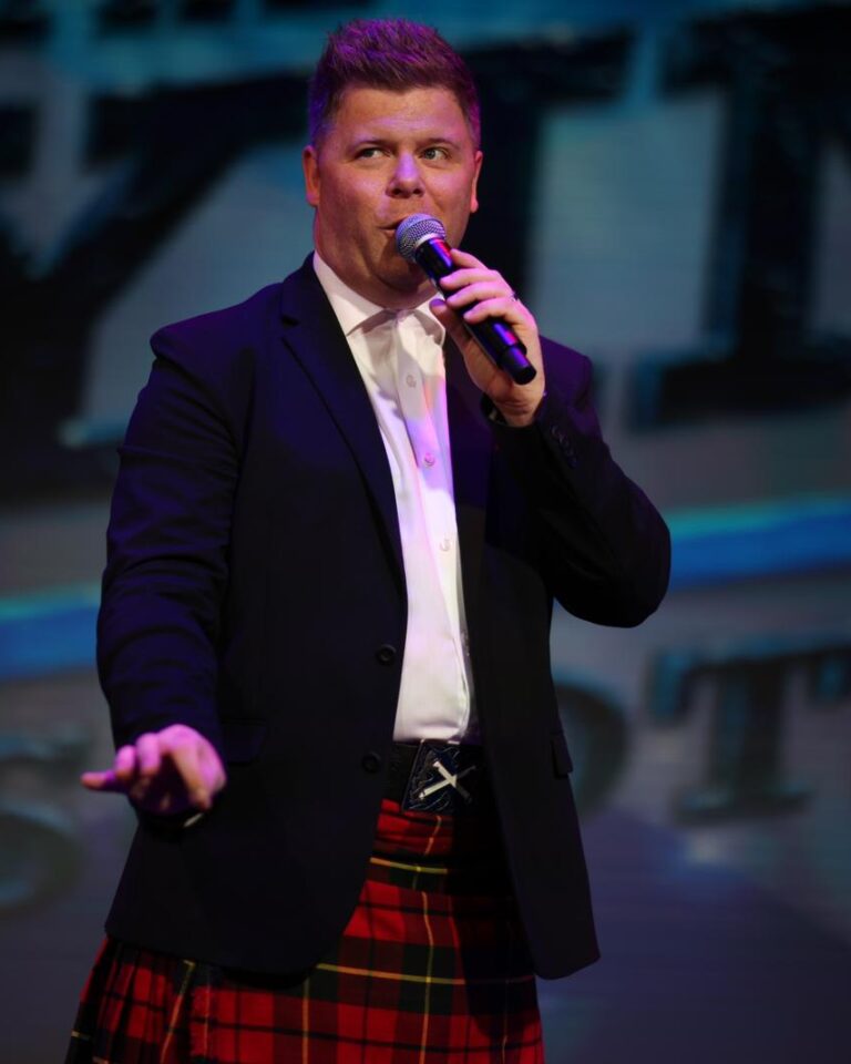 Christopher Rillamas Book Christopher Williams, Entertainer - The Speakers Agency