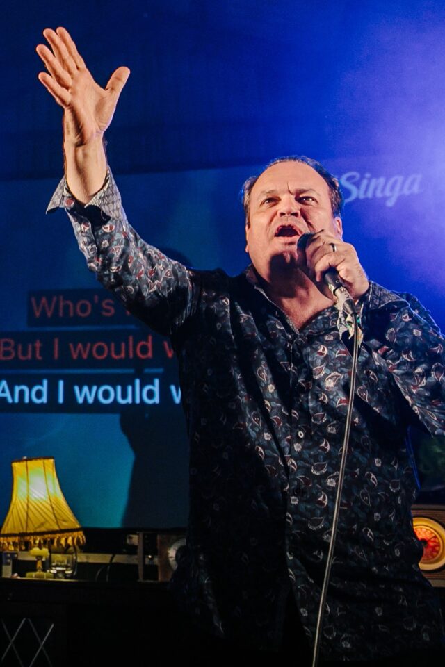 Shaun Williamson after dinner speaker and event host
