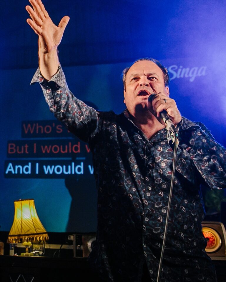 Shaun Williamson after dinner speaker and event host