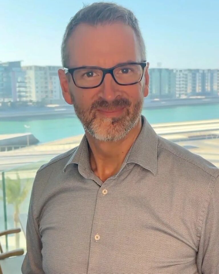 Darren Coxon AI in education keynote speaker