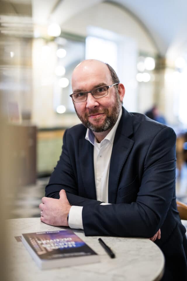 Stephen E Morris Leadership Keynote speaker